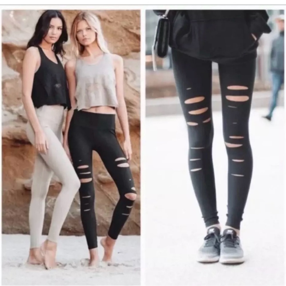 Alo Yoga High Waisted Ripped Warrior Leggings - Black - Small NWOT - Picture 1 of 14